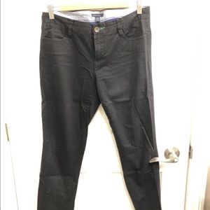 Black Tommy Hilfiger pants size 6